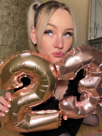 Full leaked Peachyvice private photo