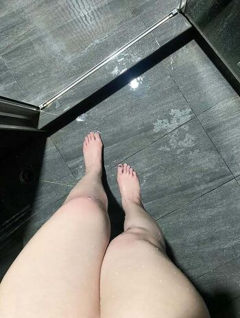 Full leaked Pee nurse private photo