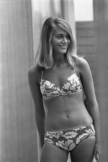 Full leaked Peggy lipton private photo
