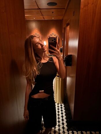 Full leaked Penny lane private photo