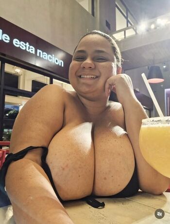 Full leaked Pequitasph private photo