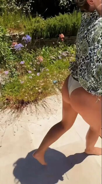 Full leaked Perrie edwards private photo
