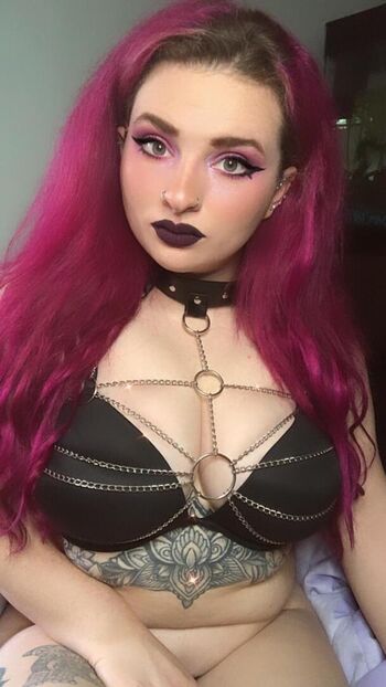 Full leaked Persephone page private photo