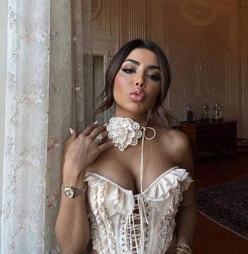 Full leaked Persian page private photo