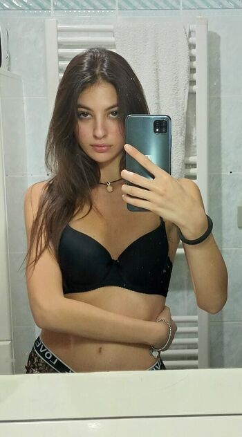 Full leaked Petalfed private photo