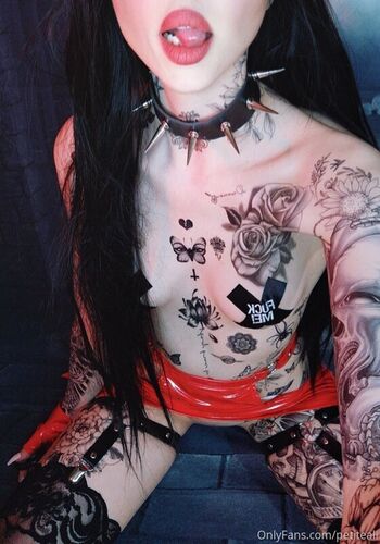 Full leaked Petiteali private photo