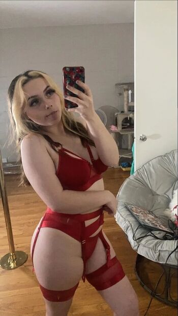 Full leaked Petiteandsweet private photo