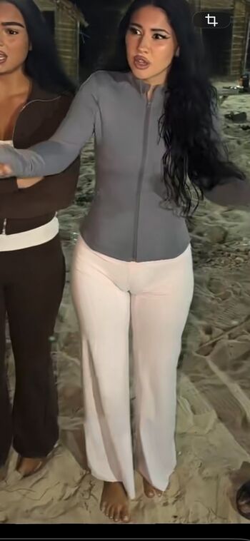Full leaked Petitebruneone private photo