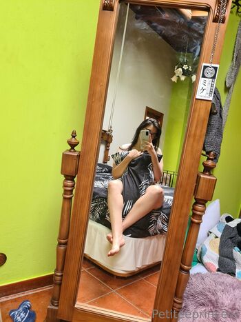 Full leaked Petiteeprincess private photo
