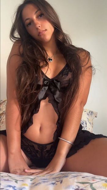Full leaked Petitejuless private photo