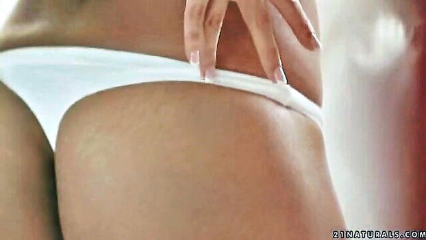 Full leaked Petitetemptation private photo