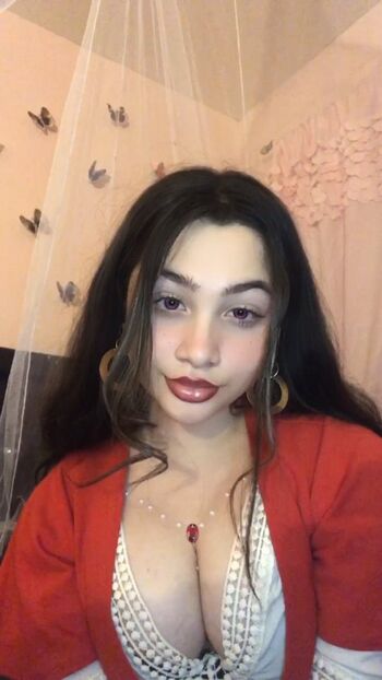 Full leaked Petunia private photo