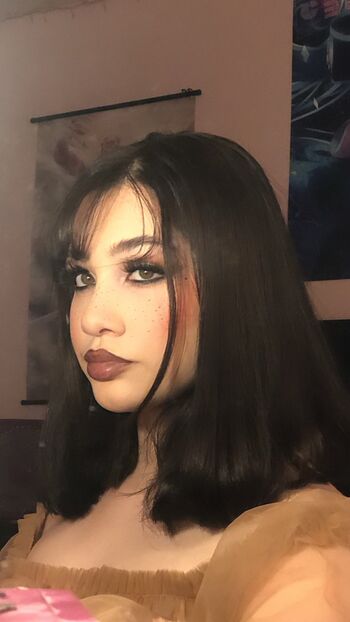 Full leaked Petunia private photo