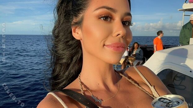 Full leaked Peyton chorvat private photo