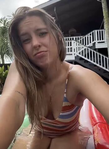 Full leaked Peyton coffee private photo