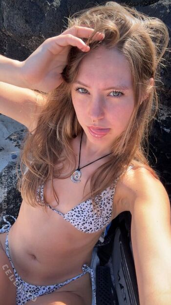 Full leaked Peyton coffee private photo