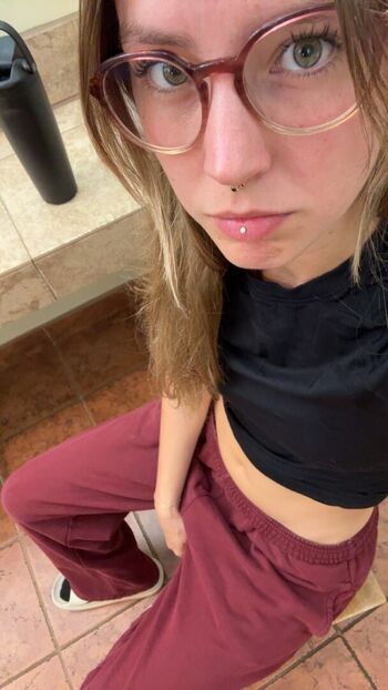Full leaked Peyton coffee private photo