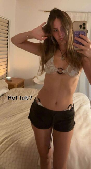 Full leaked Peyton coffee private photo