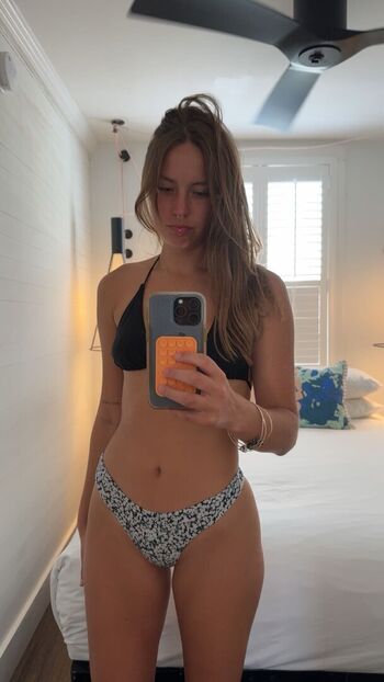 Full leaked Peyton coffee private photo