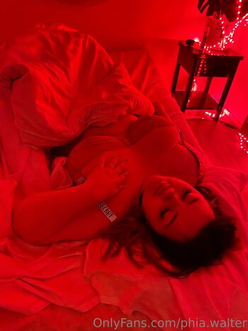 Full leaked Phia walter page private photo