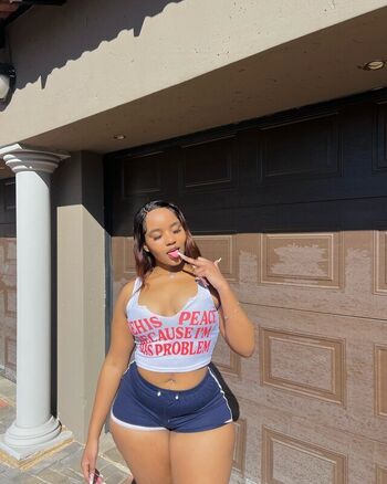 Full leaked Phobbicclwethu private photo