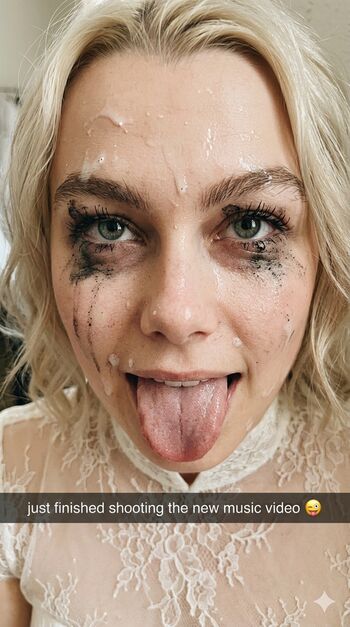 Full leaked Phoebe bridgers private photo