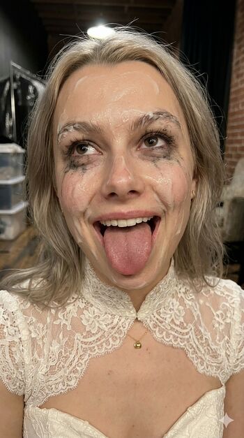 Full leaked Phoebe bridgers private photo