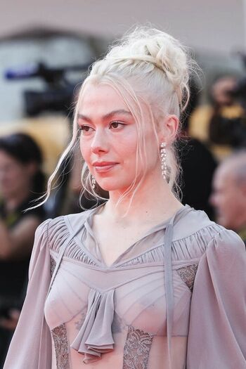 Full leaked Phoebe bridgers private photo