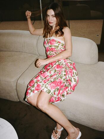 Full leaked Phoebe tonkin private photo