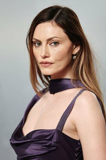 Full leaked Phoebe tonkin private photo