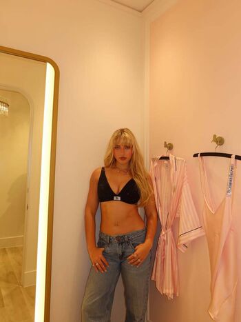 Full leaked Phoebebzhang private photo