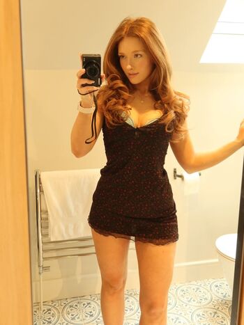 phoebeisginger