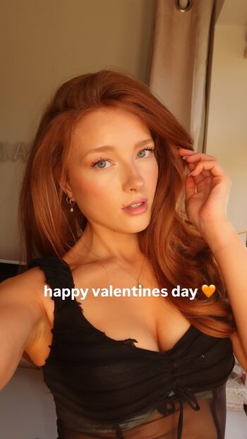 phoebeisginger
