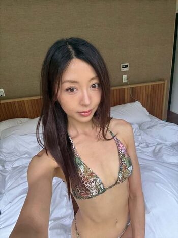 Full leaked Phoeberuchen private photo