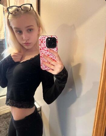 Full leaked Phoenix tate private photo