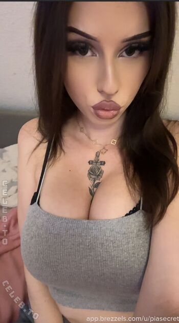 Full leaked Piasecret private photo