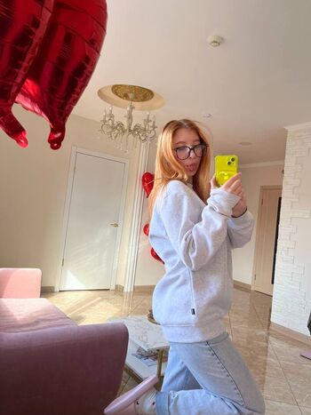Full leaked Pieashley private photo
