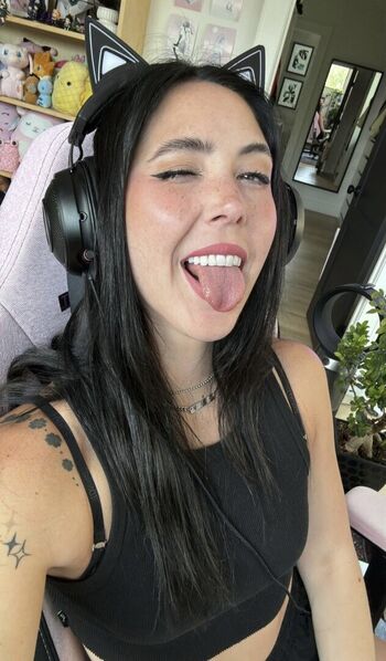 Full leaked Pikapeach private photo