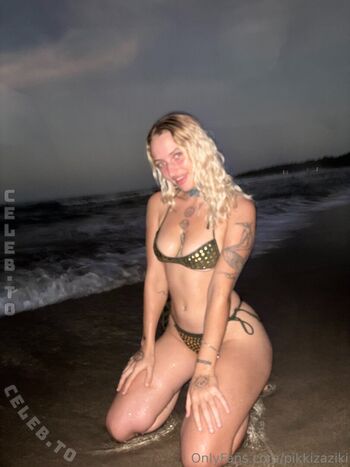 Full leaked Pikkizaziki page private photo