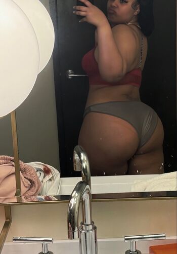 Full leaked Pimpinoni private photo