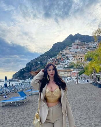 Full leaked Pina luongo private photo