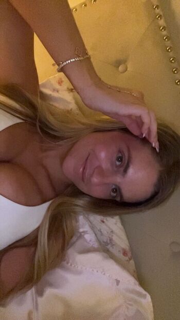 Full leaked Pinkprincesselizabeth private photo