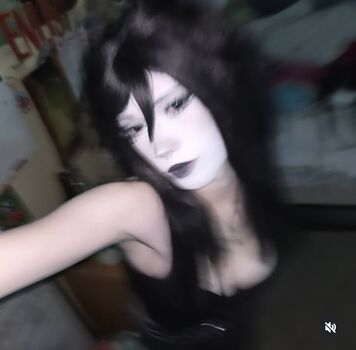 Full leaked Pipssqueakss private photo