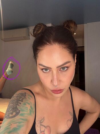 Full leaked Pitty private photo