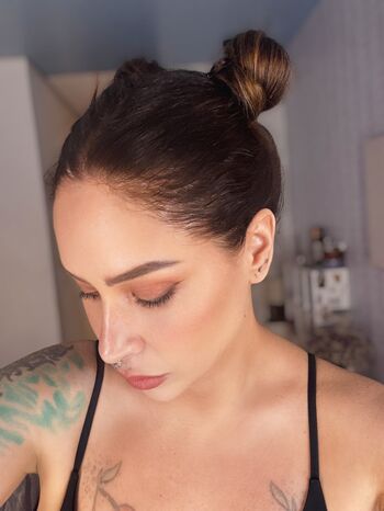 Full leaked Pitty private photo