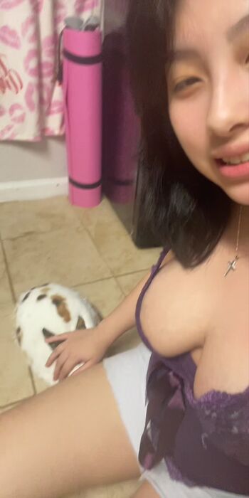 Full leaked Pixie housewife private photo
