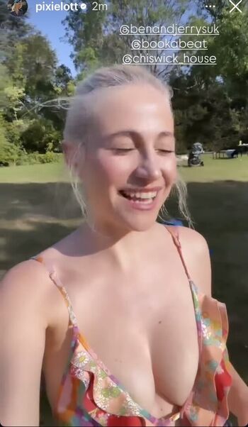 Full leaked Pixie lott private photo