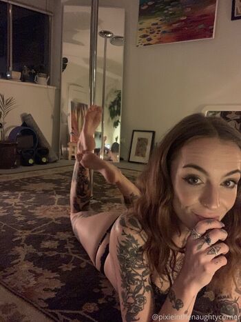 Full leaked Pixieinthenaughtycorner private photo