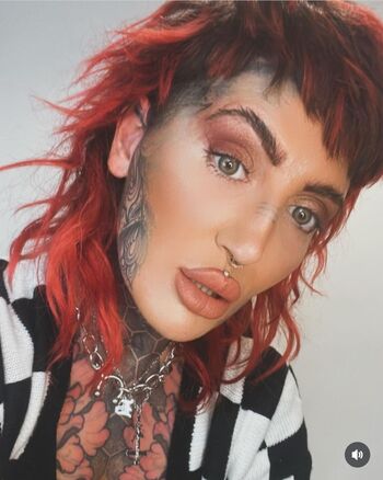 Full leaked Pixiepeachvip private photo