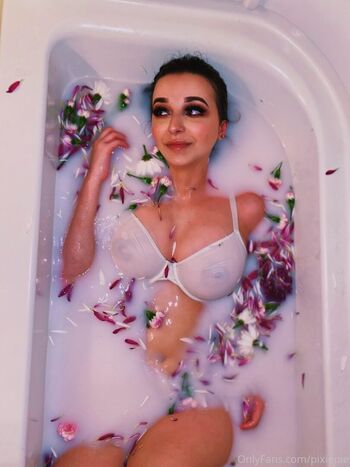 Full leaked Pixiepie private photo